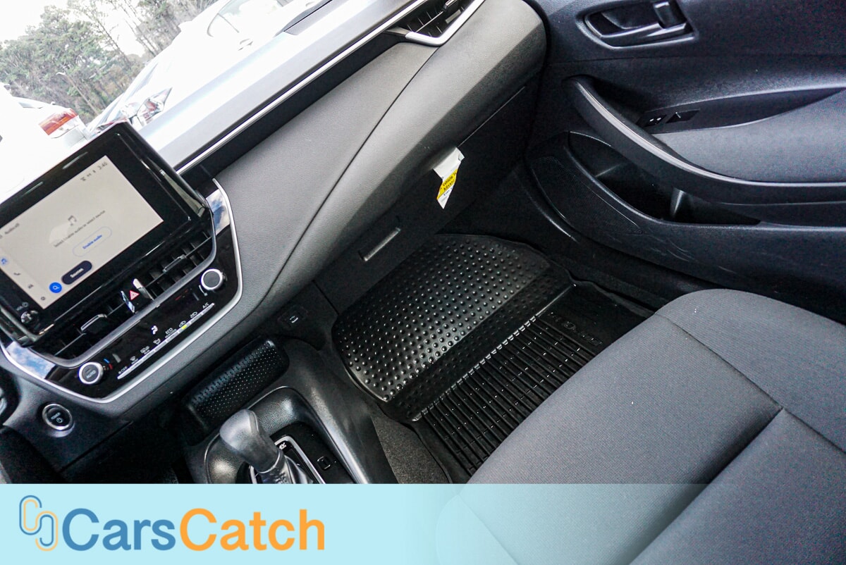 CARSCATCH - Used vehicle - SEDAN TOYOTA COROLLA 2024