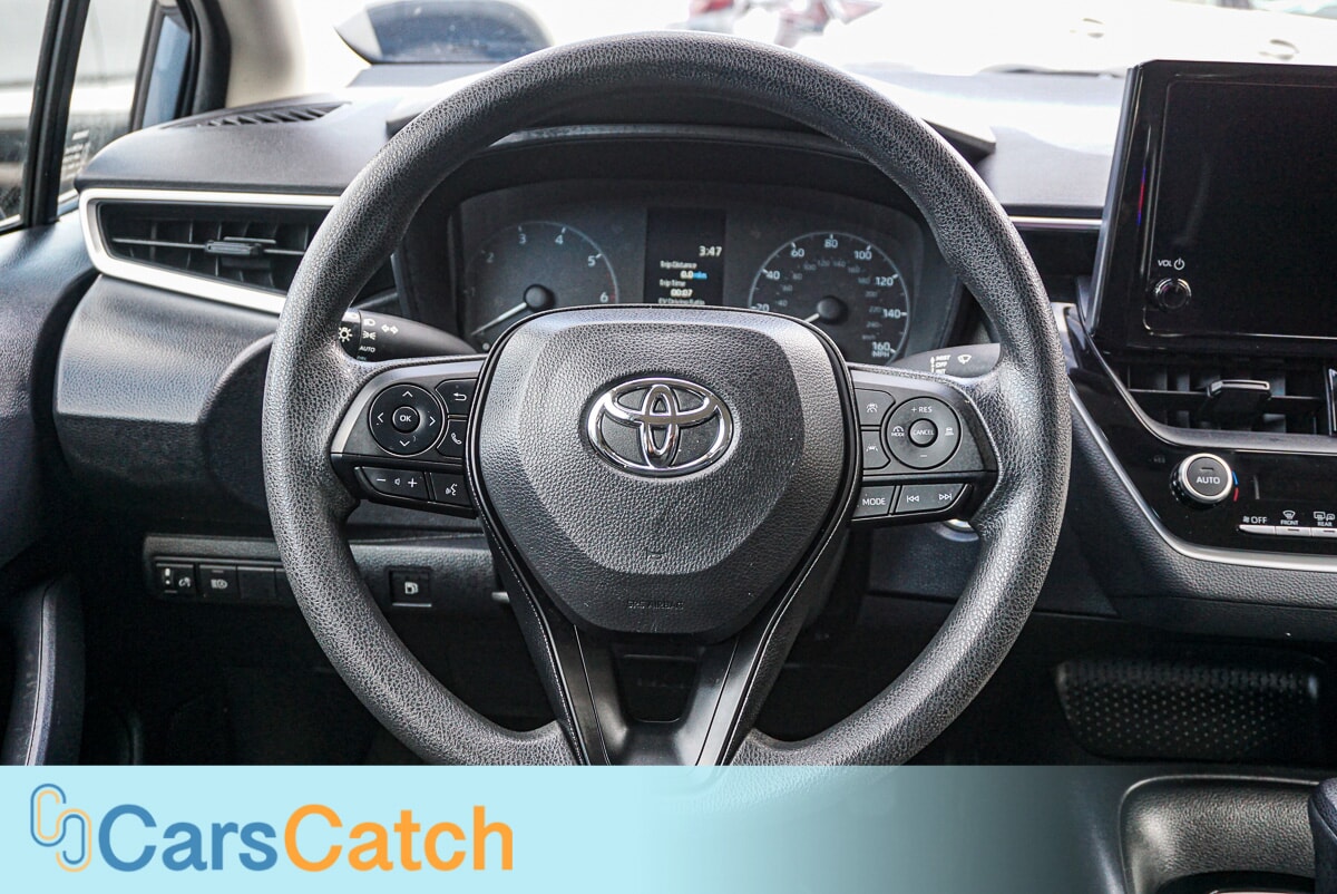CARSCATCH - Used vehicle - SEDAN TOYOTA COROLLA 2024