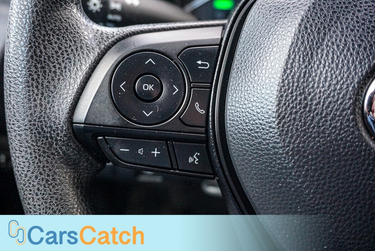 CARSCATCH - Used vehicle - SEDAN TOYOTA COROLLA 2024