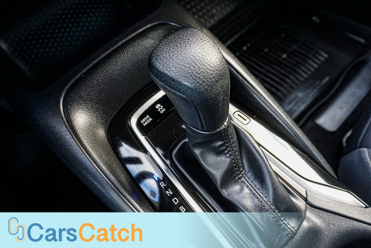 CARSCATCH - Used vehicle - SEDAN TOYOTA COROLLA 2024