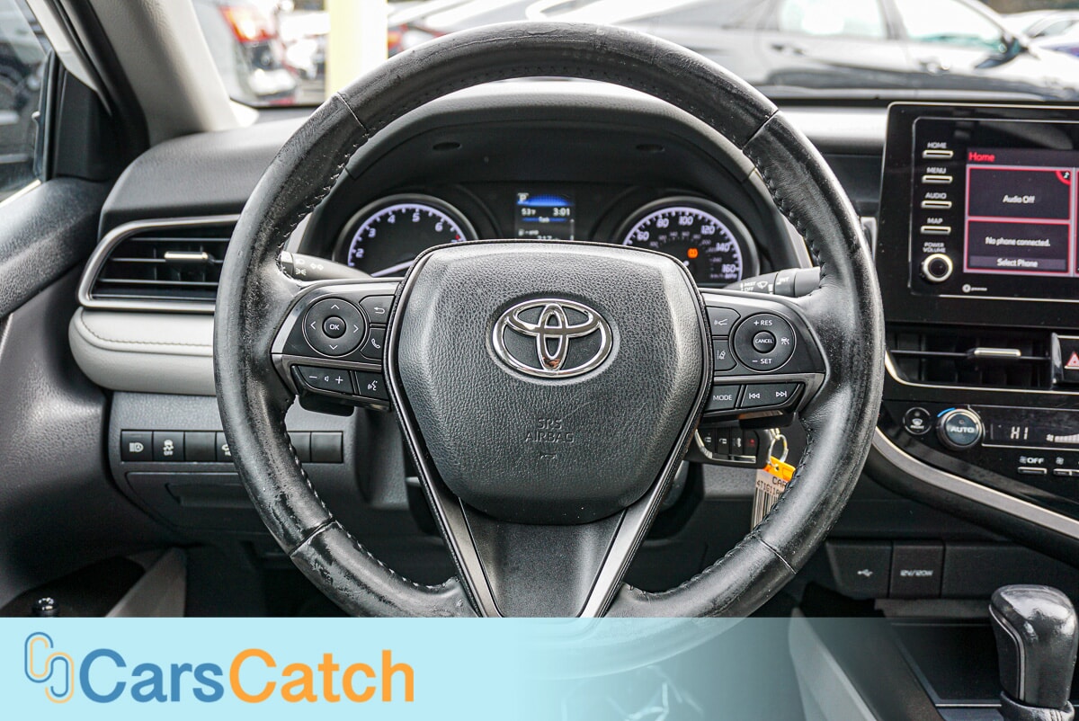 CARSCATCH - Used vehicle - SEDAN TOYOTA CAMRY 2023