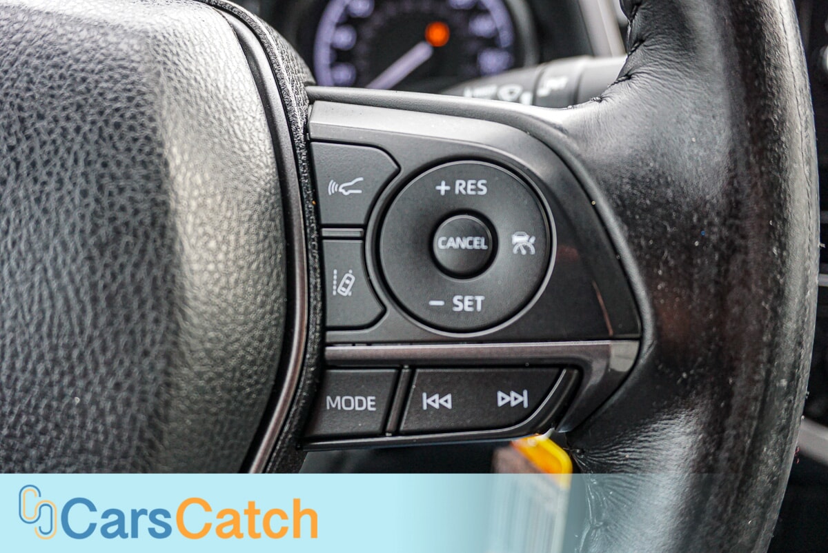 CARSCATCH - Used vehicle - SEDAN TOYOTA CAMRY 2023