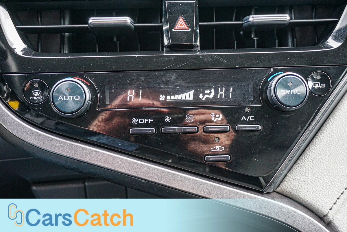 CARSCATCH - Used vehicle - SEDAN TOYOTA CAMRY 2023