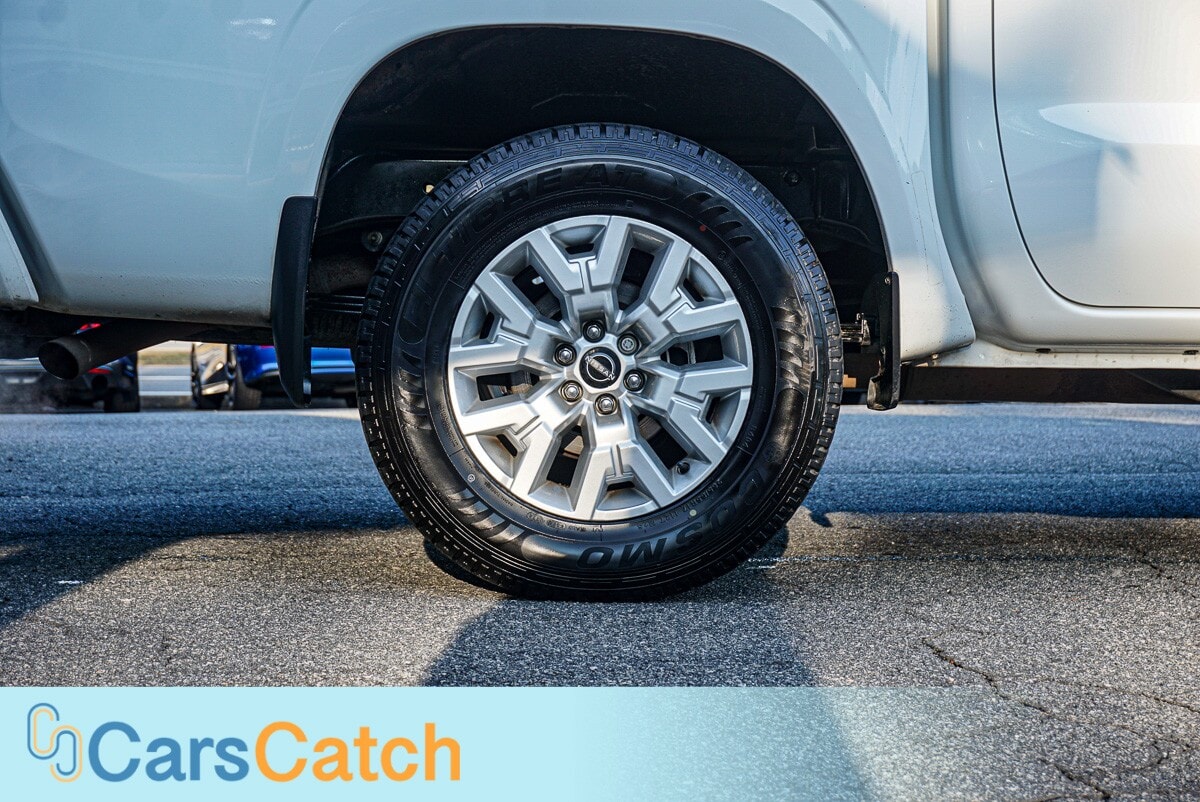 CARSCATCH - Used vehicle - TRUCK NISSAN FRONTIER 2022