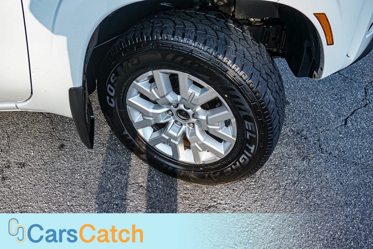 CARSCATCH - Used vehicle - TRUCK NISSAN FRONTIER 2022