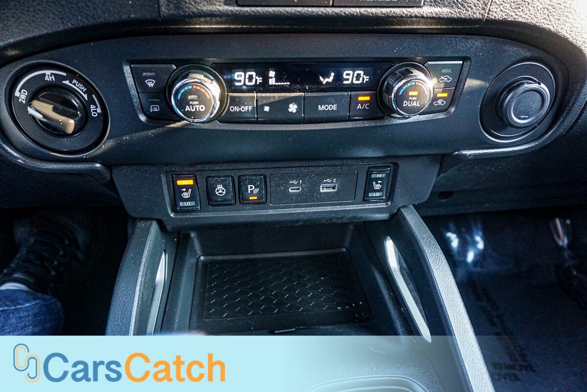 CARSCATCH - Used vehicle - TRUCK NISSAN FRONTIER 2022