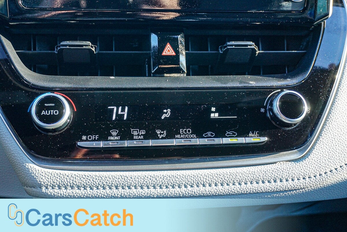 CARSCATCH - Used vehicle - SEDAN TOYOTA COROLLA 2020