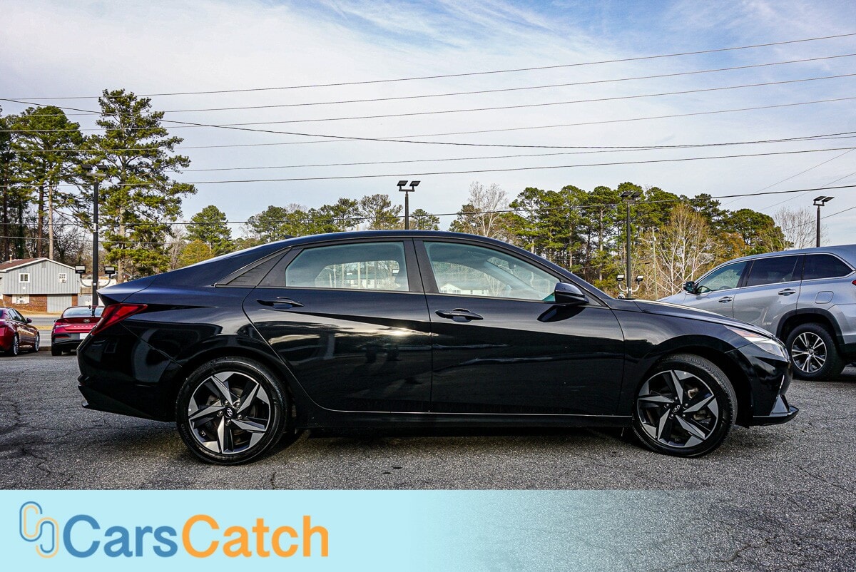 CARSCATCH - Used vehicle - SEDAN HYUNDAI ELANTRA 2023