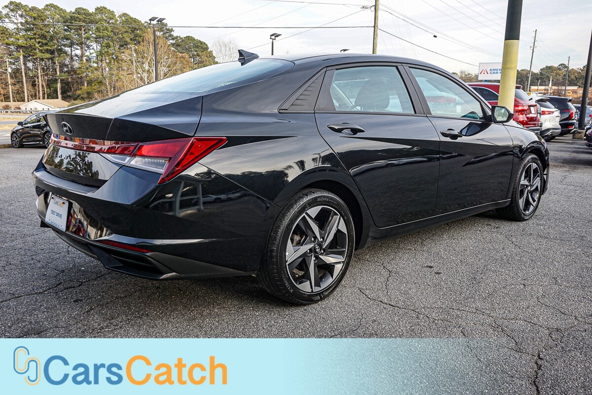CARSCATCH - Used vehicle - SEDAN HYUNDAI ELANTRA 2023