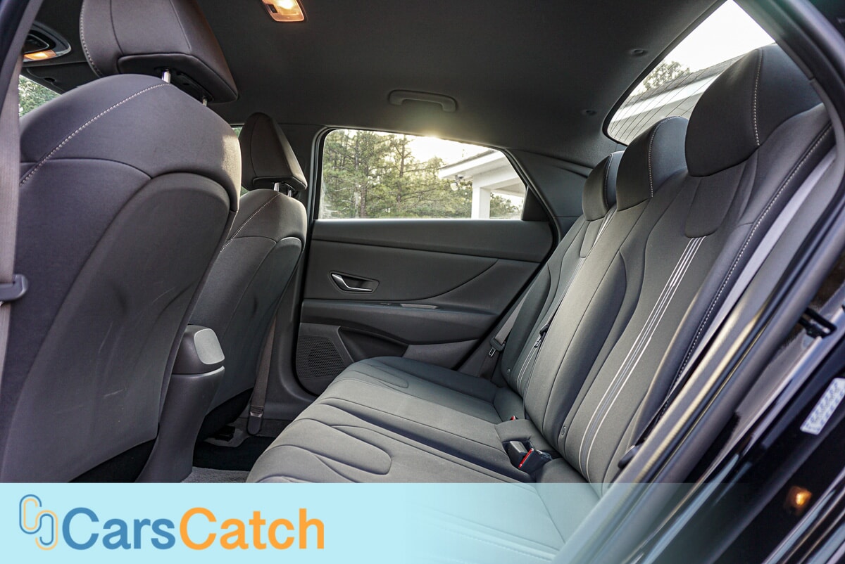CARSCATCH - Used vehicle - SEDAN HYUNDAI ELANTRA 2023