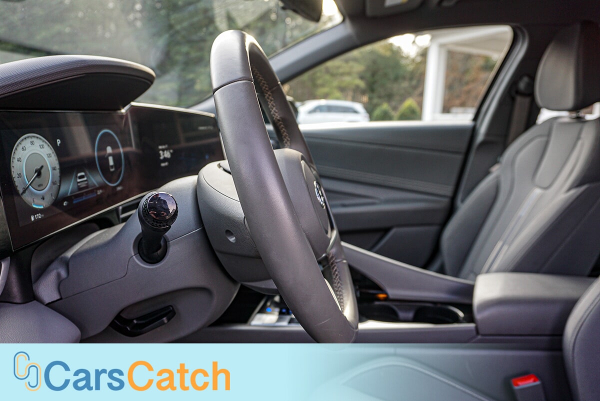 CARSCATCH - Used vehicle - SEDAN HYUNDAI ELANTRA 2023