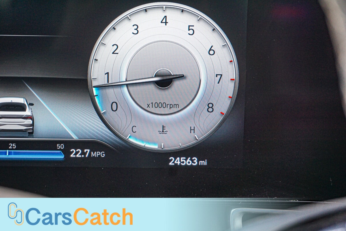 CARSCATCH - Used vehicle - SEDAN HYUNDAI ELANTRA 2023