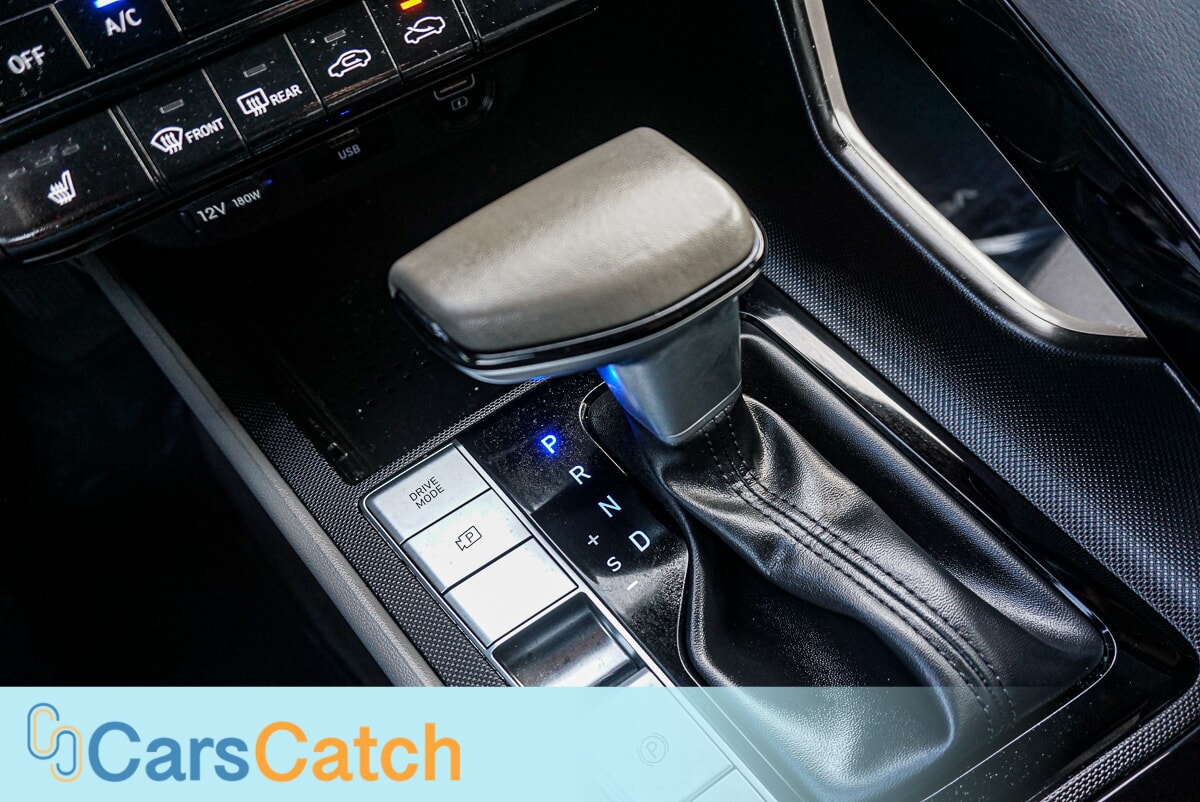 CARSCATCH - Used vehicle - SEDAN HYUNDAI ELANTRA 2023