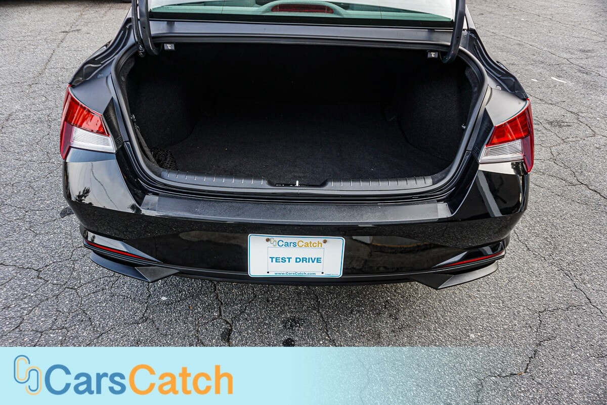 CARSCATCH - Used vehicle - SEDAN HYUNDAI ELANTRA 2023