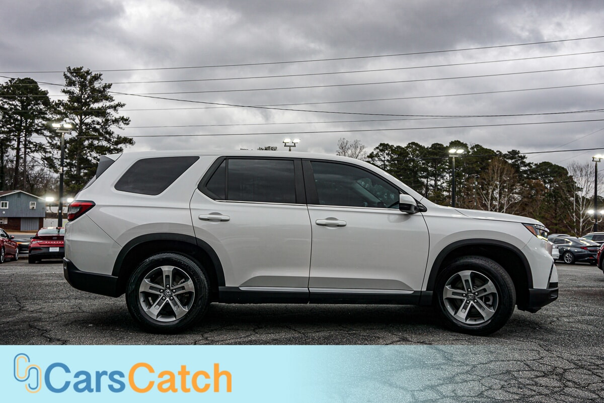 CARSCATCH - Used vehicle - SUV HONDA PILOT 2024