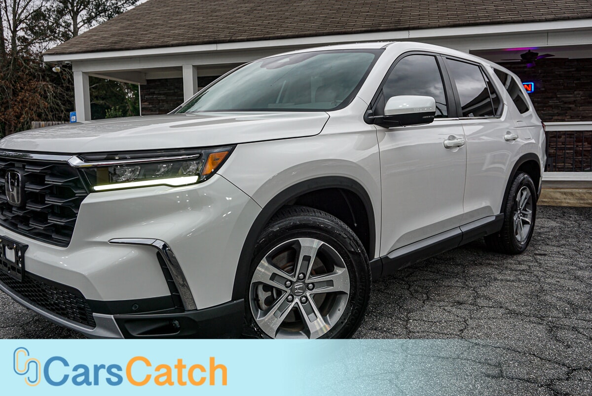 CARSCATCH - Used vehicle - SUV HONDA PILOT 2024