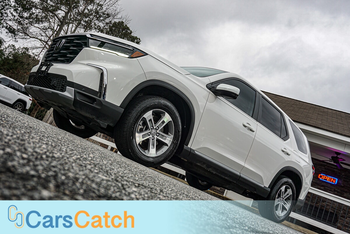 CARSCATCH - Used vehicle - SUV HONDA PILOT 2024