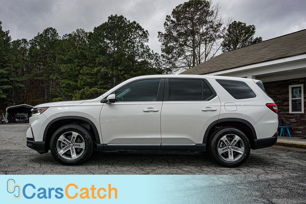 CARSCATCH - Used vehicle - SUV HONDA PILOT 2024