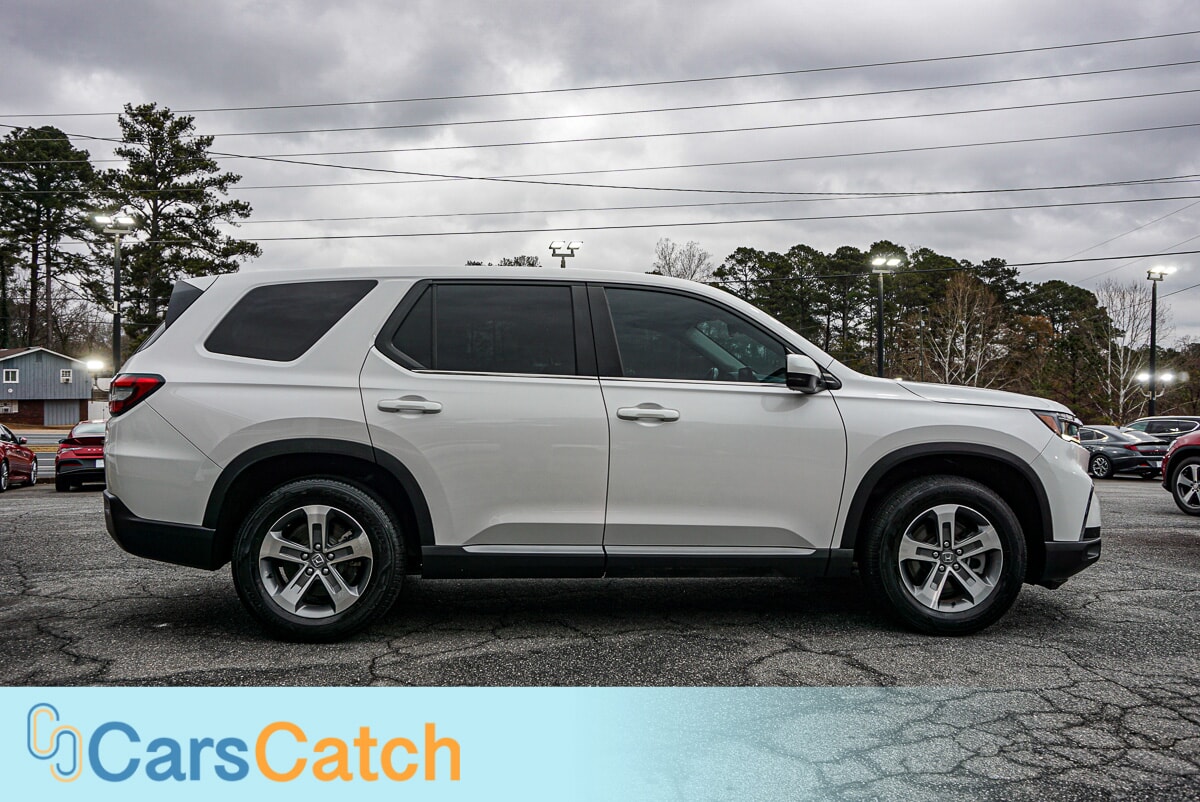 CARSCATCH - Used vehicle - SUV HONDA PILOT 2024