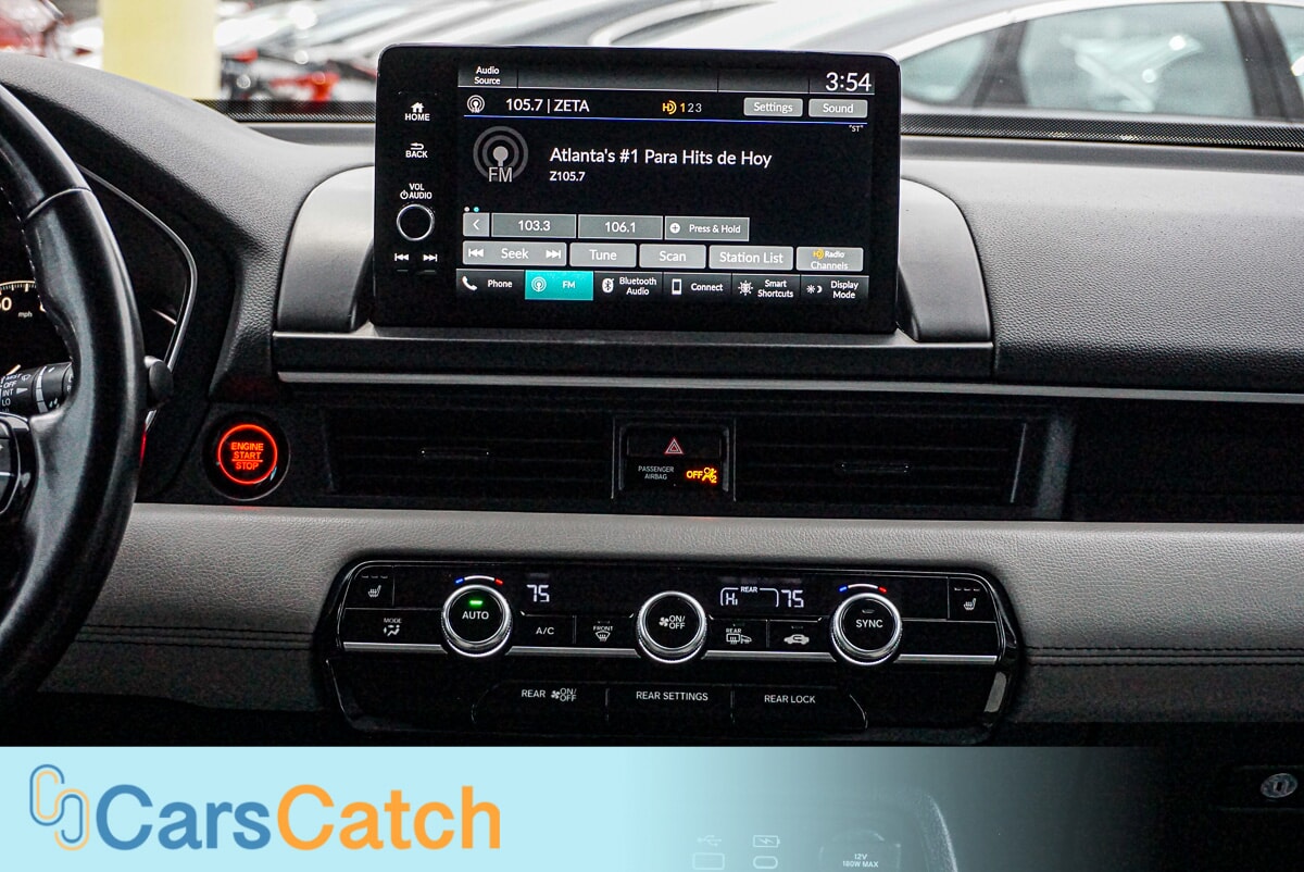 CARSCATCH - Used vehicle - SUV HONDA PILOT 2024