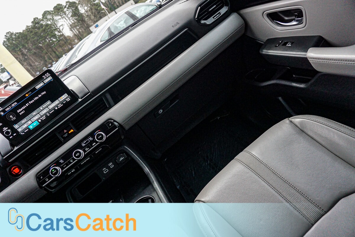 CARSCATCH - Used vehicle - SUV HONDA PILOT 2024