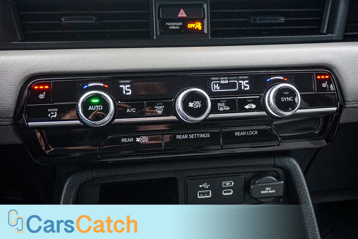 CARSCATCH - Used vehicle - SUV HONDA PILOT 2024