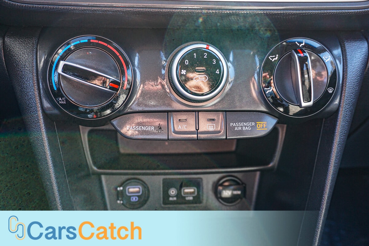 CARSCATCH - Used vehicle - SUV HYUNDAI KONA 2021