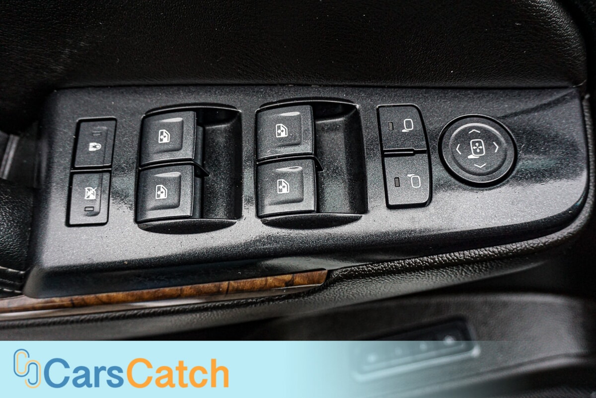 CARSCATCH - Used vehicle - SUV CHEVROLET SUBURBAN 2019