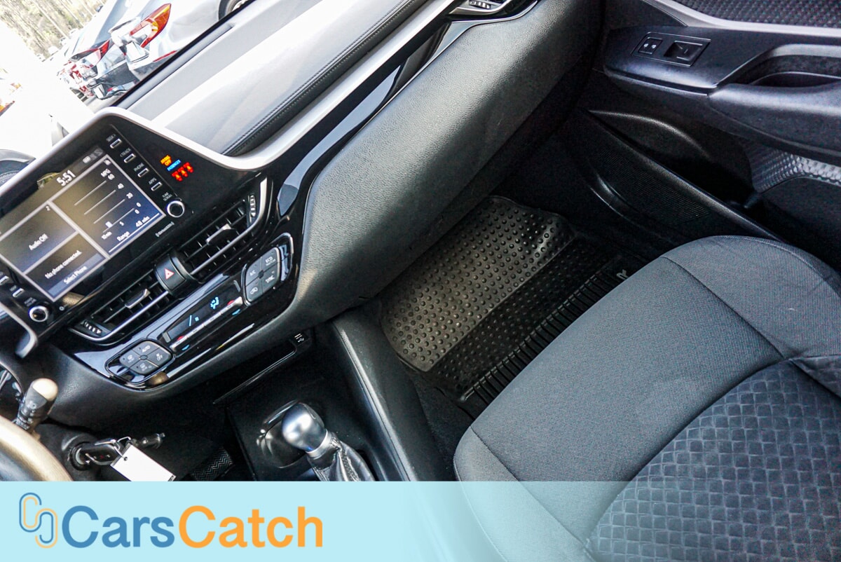 CARSCATCH - Used vehicle - SUV TOYOTA C-HR 2020