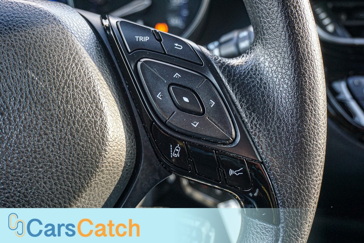 CARSCATCH - Used vehicle - SUV TOYOTA C-HR 2020