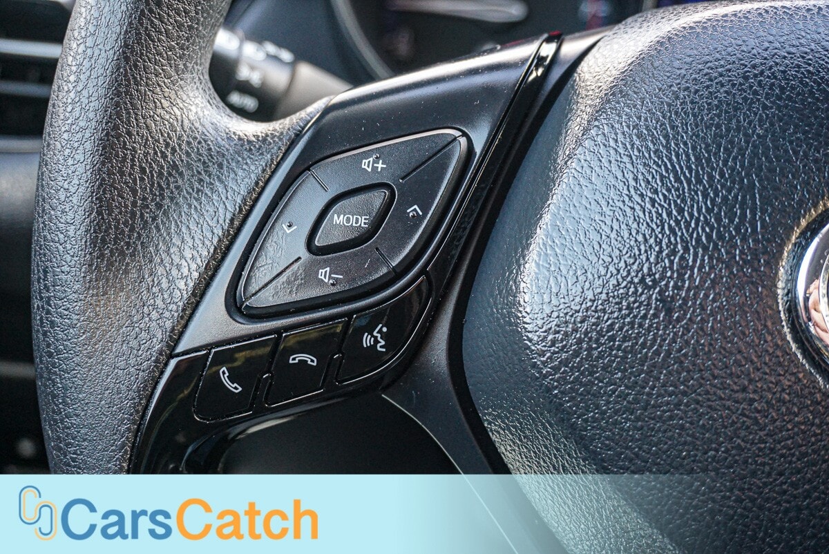 CARSCATCH - Used vehicle - SUV TOYOTA C-HR 2020