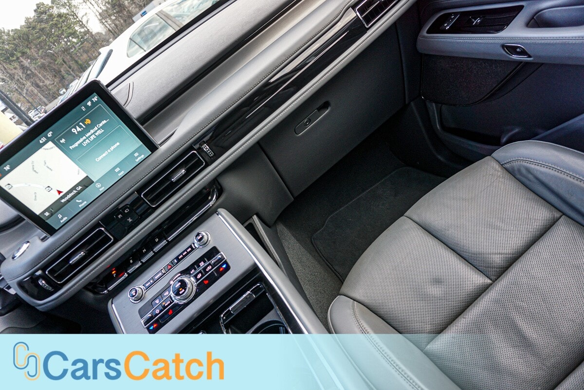 CARSCATCH - Used vehicle - SUV LINCOLN AVIATOR 2021