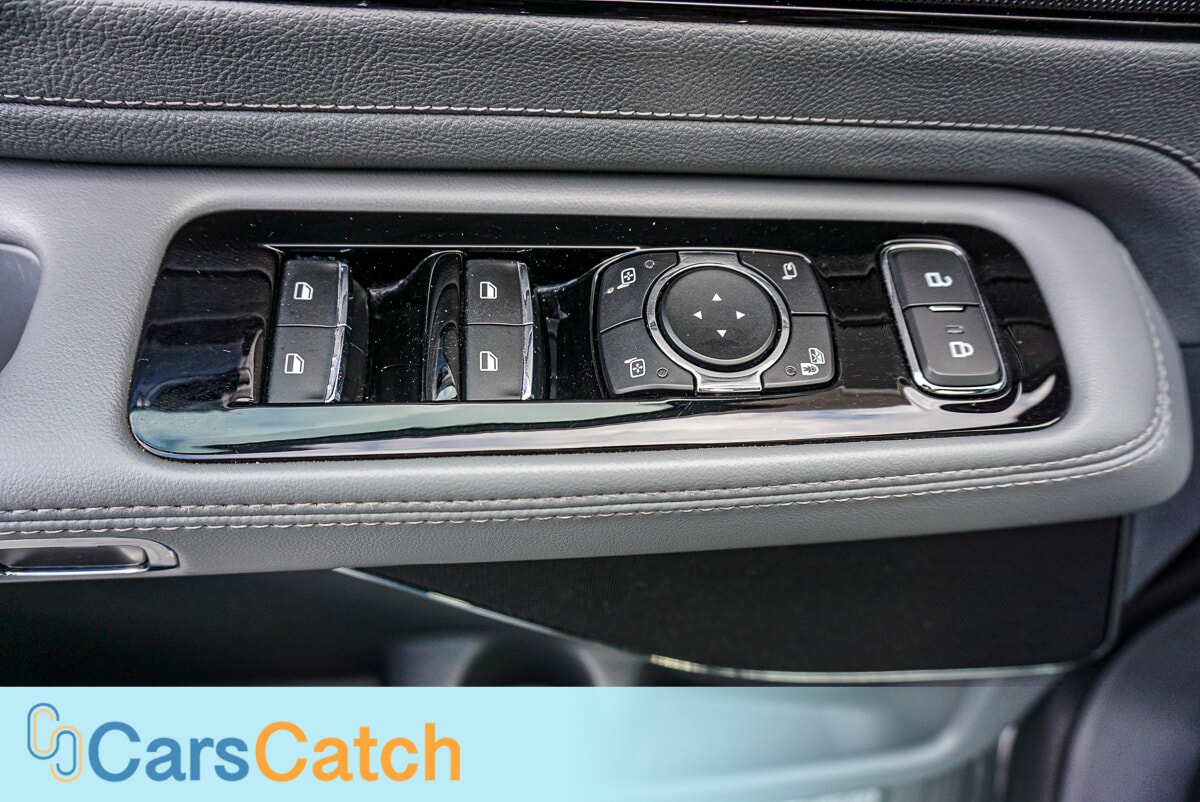 CARSCATCH - Used vehicle - SUV LINCOLN AVIATOR 2021