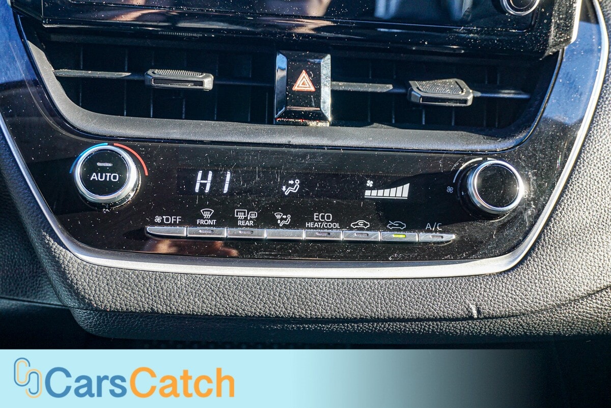 CARSCATCH - Used vehicle - SEDAN TOYOTA COROLLA 2020