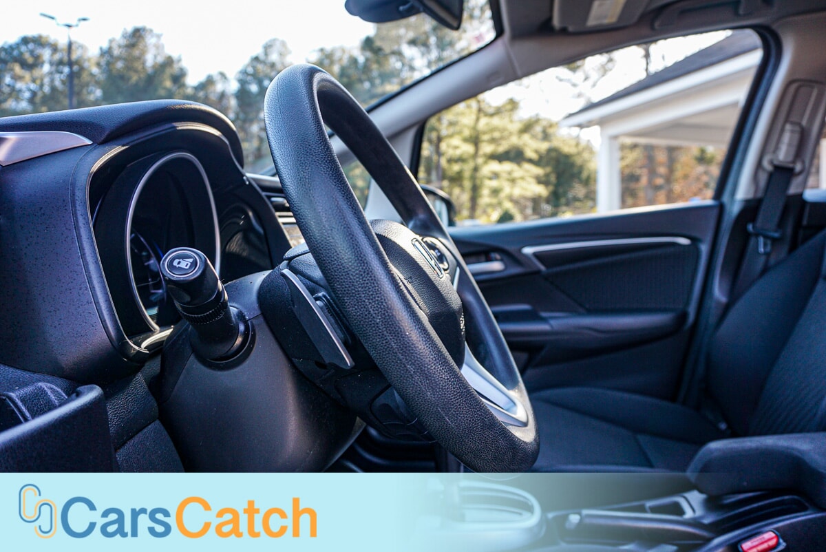 CARSCATCH - Used vehicle - SEDAN HONDA FIT 2019