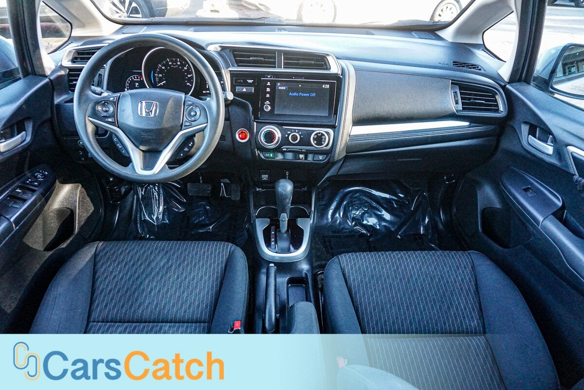 CARSCATCH - Used vehicle - SEDAN HONDA FIT 2019