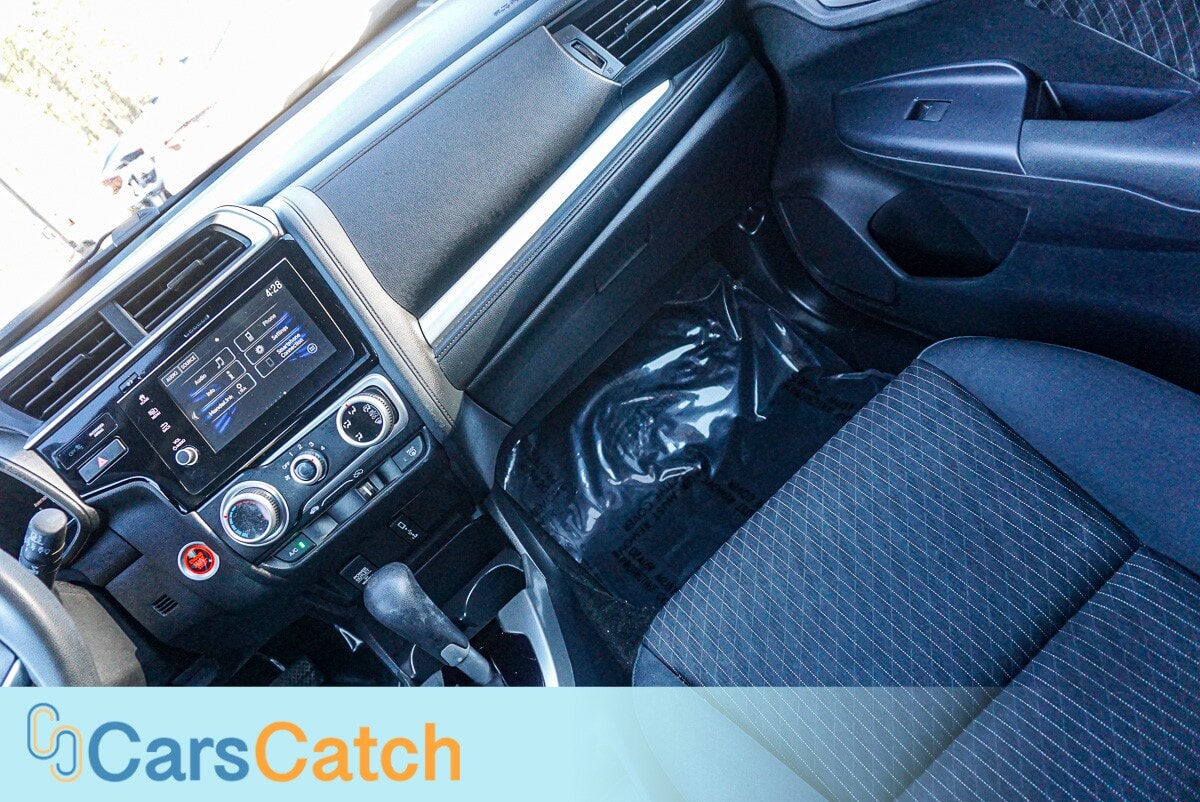 CARSCATCH - Used vehicle - SEDAN HONDA FIT 2019