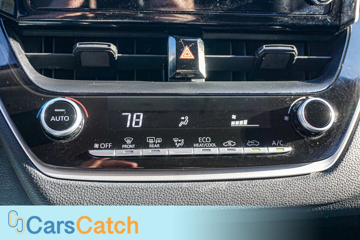 CARSCATCH - Used vehicle - SEDAN TOYOTA COROLLA 2020