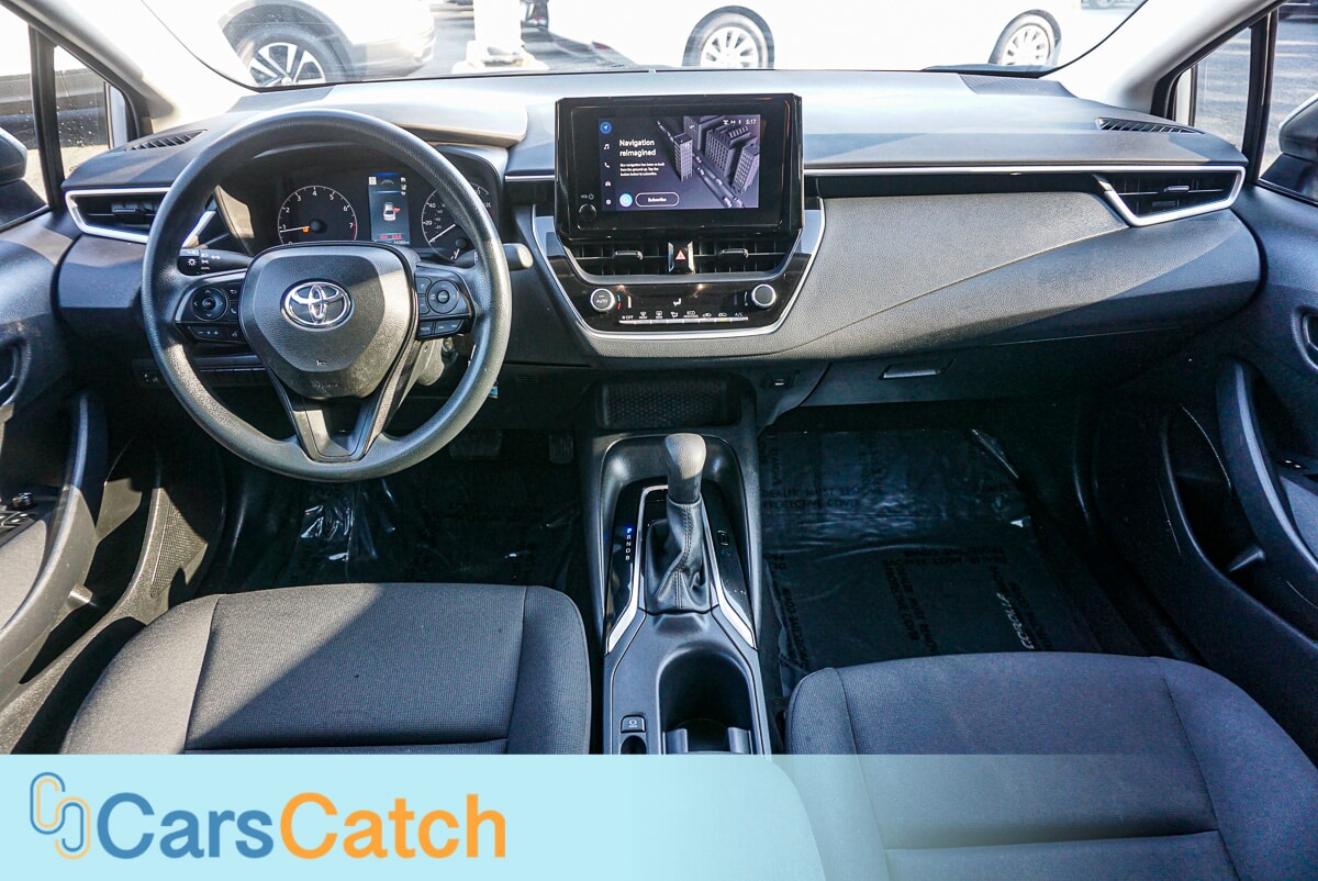 CARSCATCH - Used vehicle - SEDAN TOYOTA COROLLA 2023