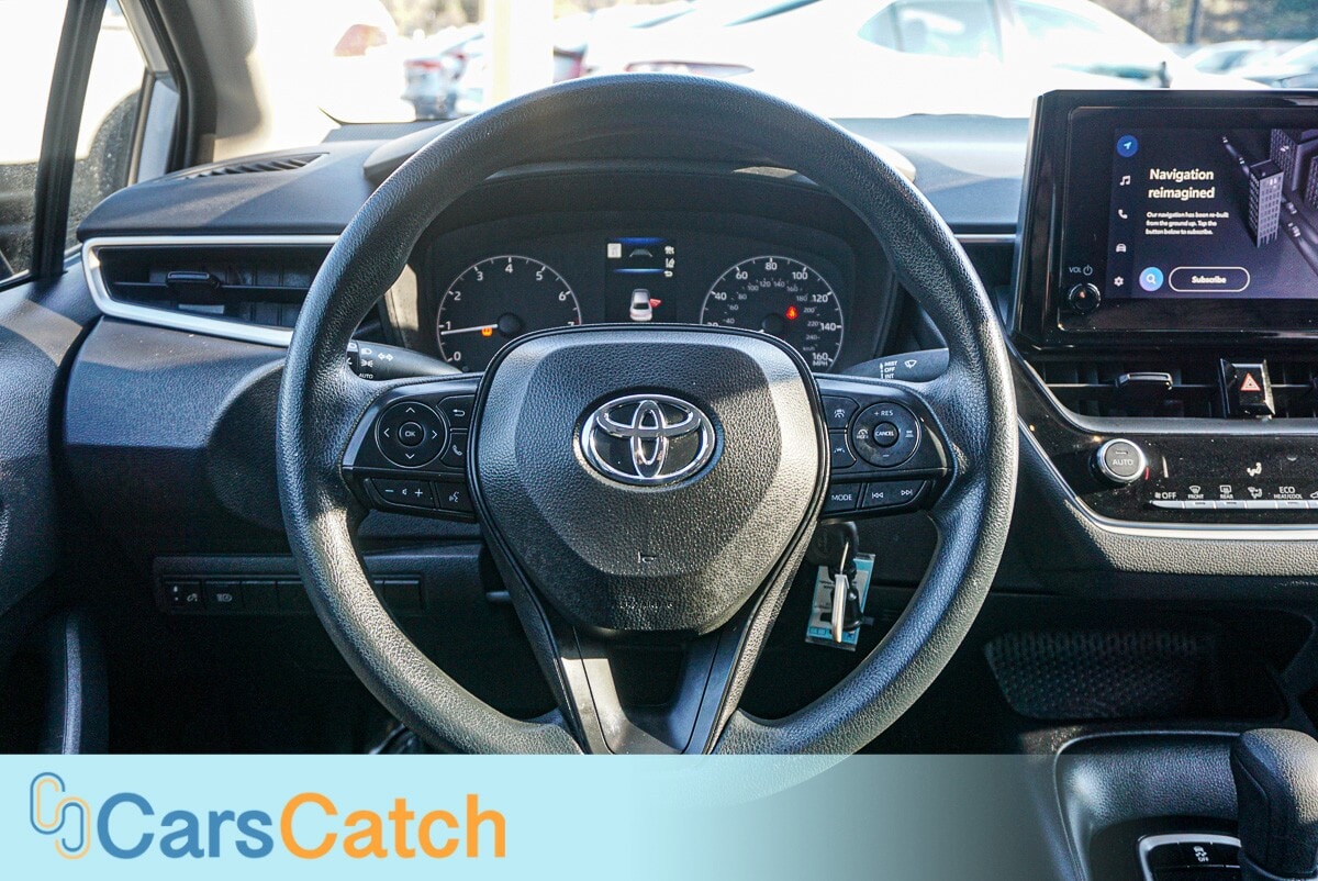 CARSCATCH - Used vehicle - SEDAN TOYOTA COROLLA 2023