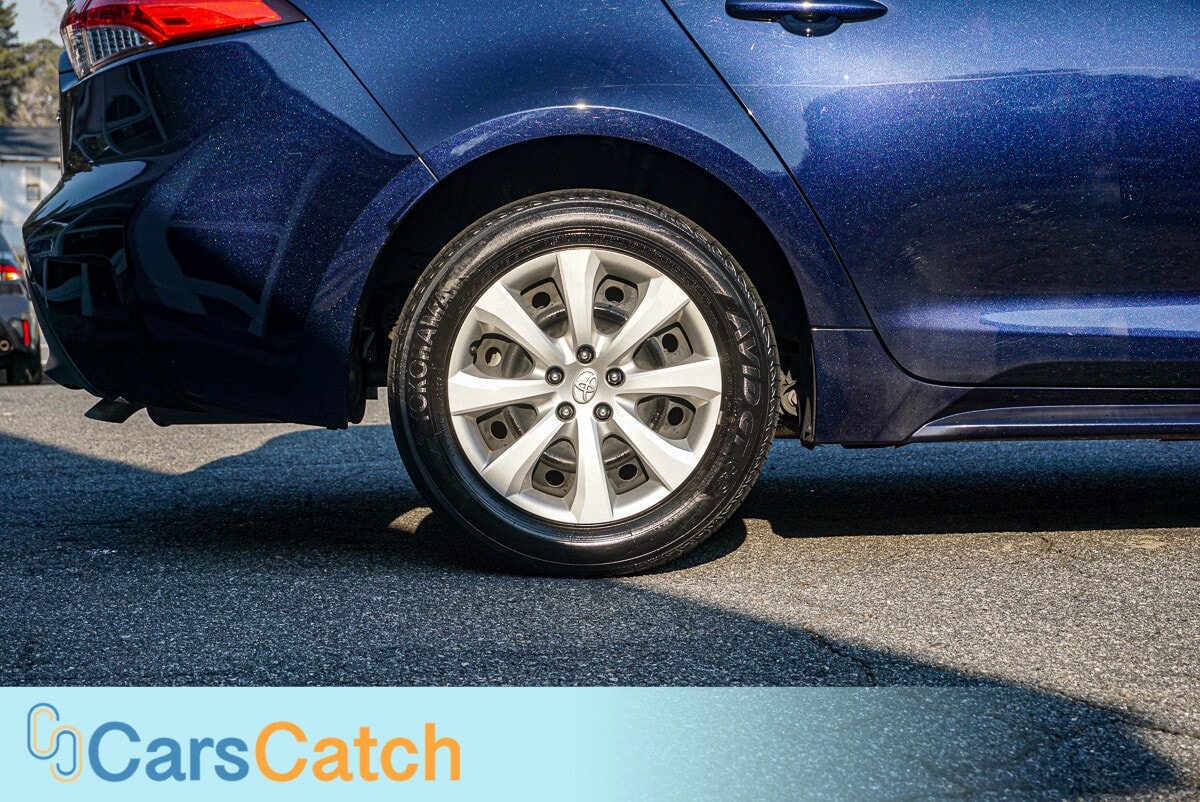 CARSCATCH - Used vehicle - SEDAN TOYOTA COROLLA 2023