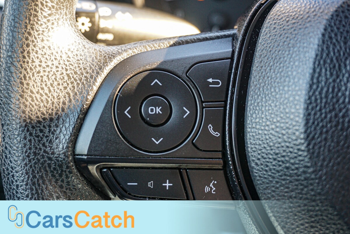 CARSCATCH - Used vehicle - SEDAN TOYOTA COROLLA 2023