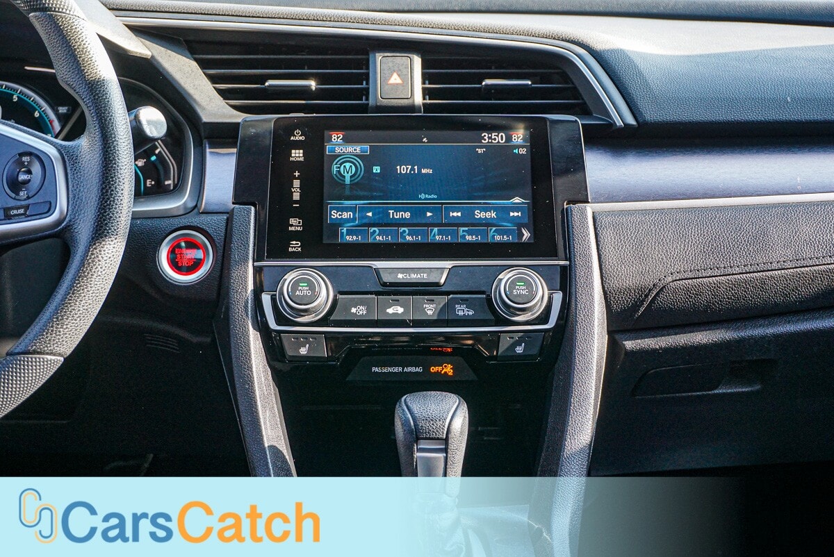 CARSCATCH - Used vehicle - SEDAN HONDA CIVIC 2017