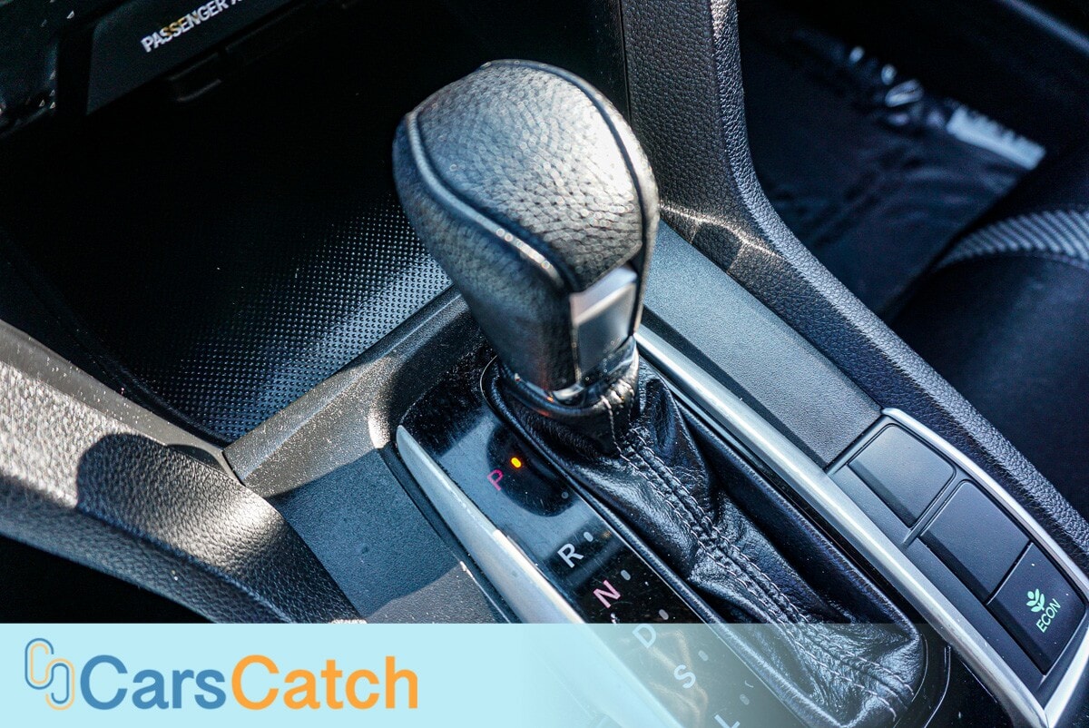 CARSCATCH - Used vehicle - SEDAN HONDA CIVIC 2017