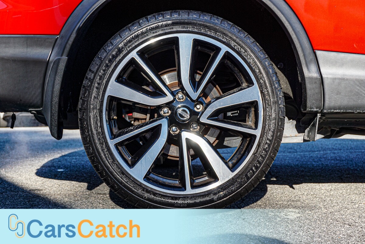 CARSCATCH - Used vehicle - SUV NISSAN ROGUE SPORT 2018