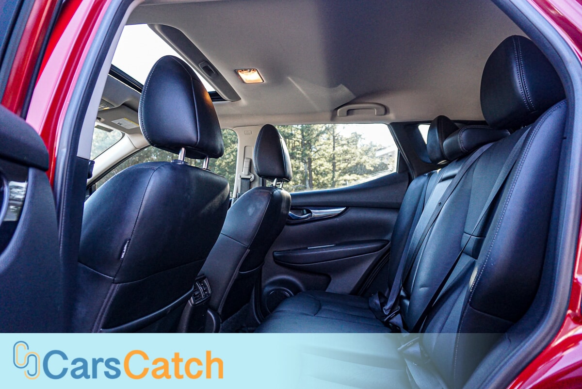 CARSCATCH - Used vehicle - SUV NISSAN ROGUE SPORT 2018