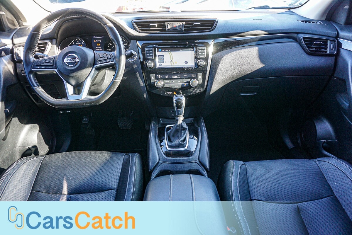 CARSCATCH - Used vehicle - SUV NISSAN ROGUE SPORT 2018