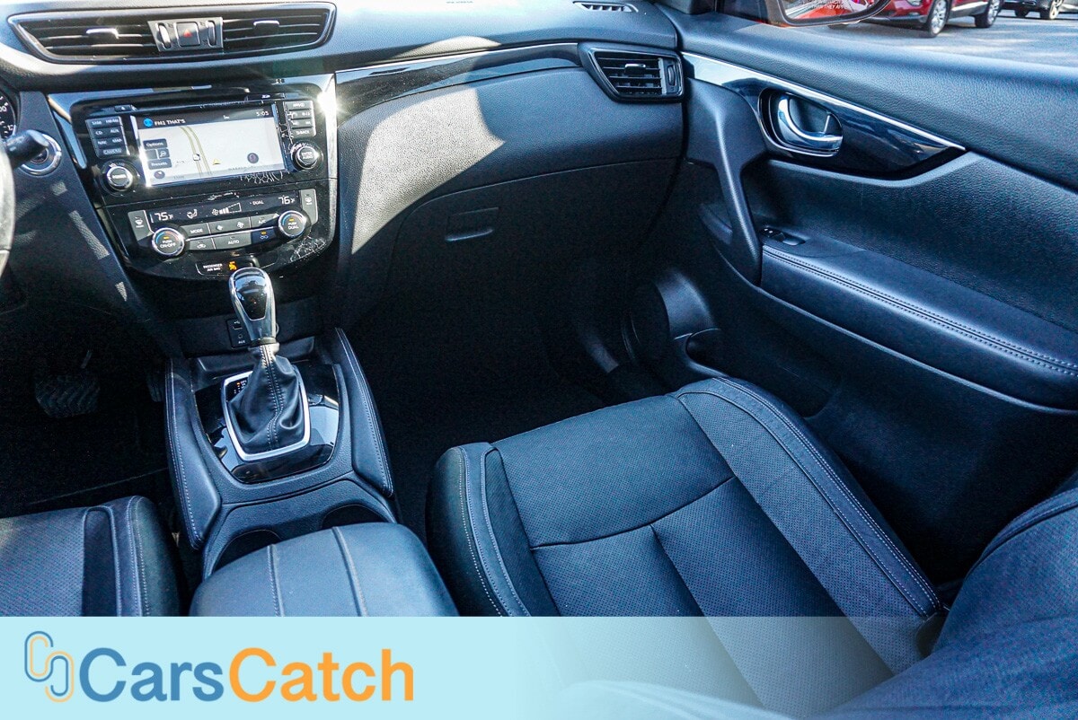 CARSCATCH - Used vehicle - SUV NISSAN ROGUE SPORT 2018