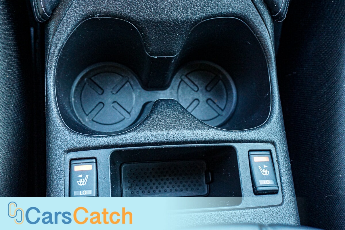 CARSCATCH - Used vehicle - SUV NISSAN ROGUE SPORT 2018