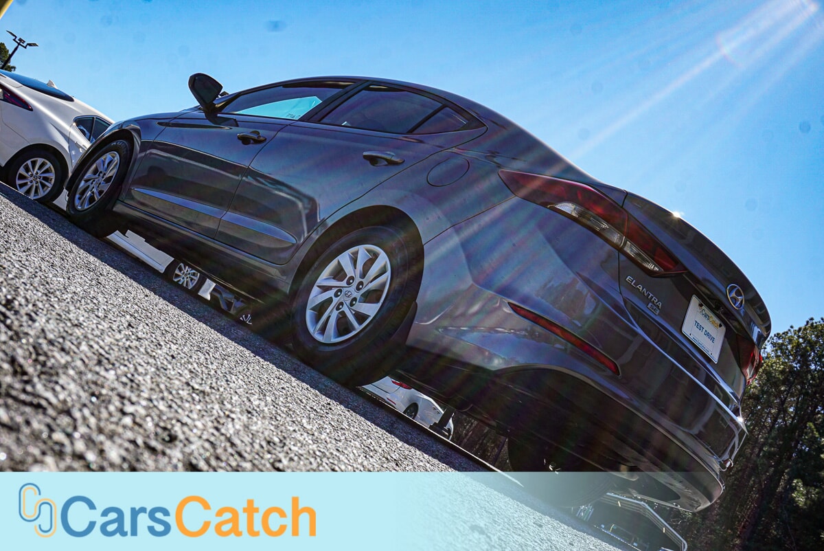 CARSCATCH - Used vehicle - SEDAN HYUNDAI ELANTRA 2018